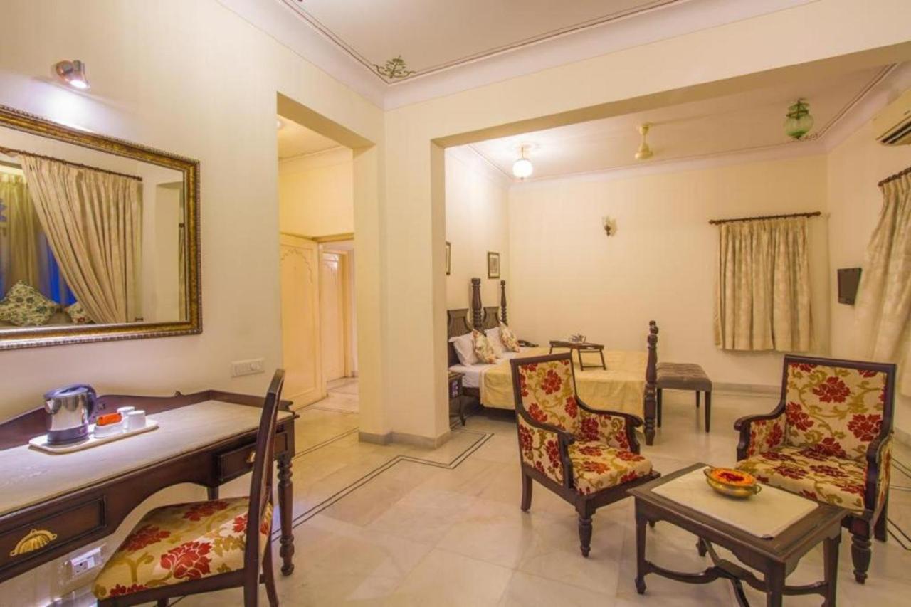 Akshay Niwas Boutique Luxury Hotel Ουνταϊπούρ Εξωτερικό φωτογραφία
