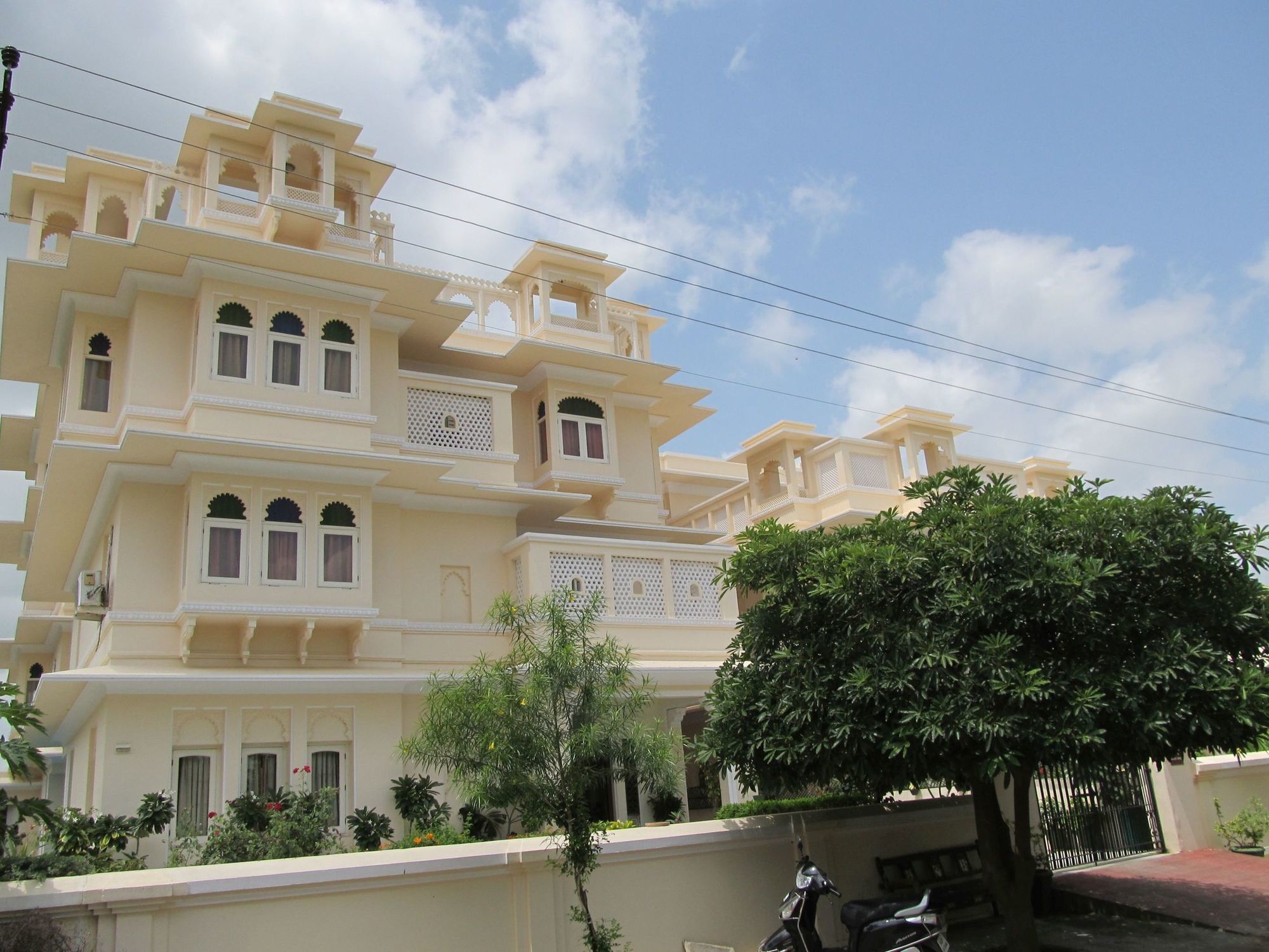 Akshay Niwas Boutique Luxury Hotel Ουνταϊπούρ Εξωτερικό φωτογραφία